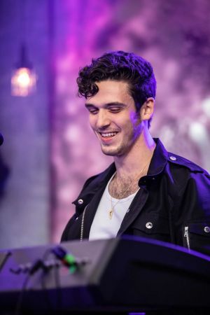 Lauv