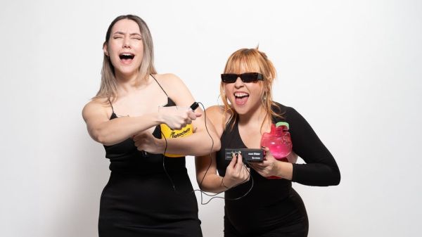 Niñas Bien Presenta \"Noche Bien\"